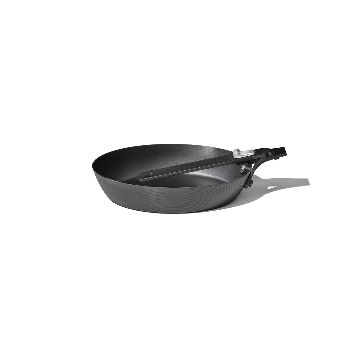 carbon-steel-with-removable-handle-8in-pan-o8 od__2059660001__8incarbonsteelpan_74_rgb.jpg