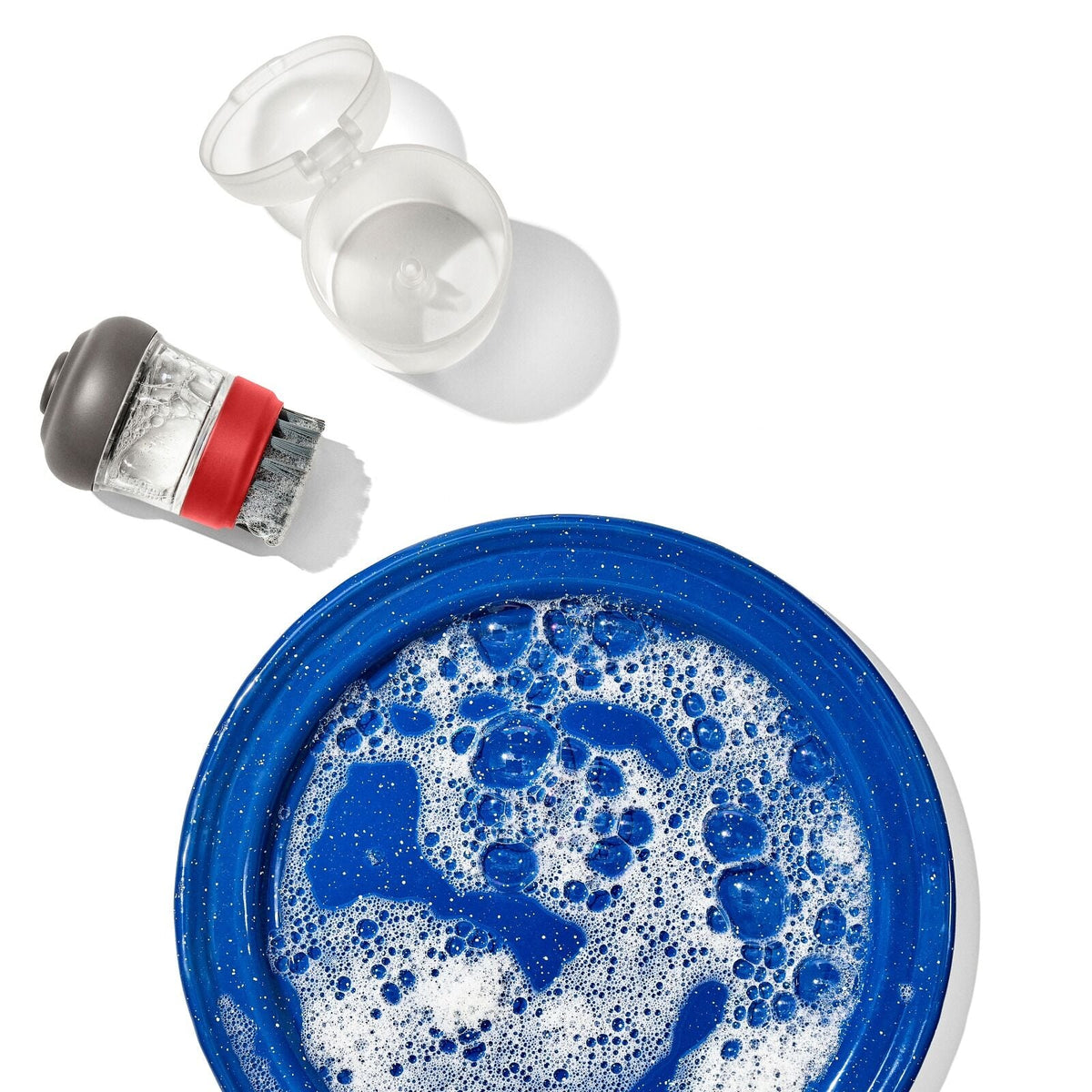 outdoor-soap-dispensing-dish-brush-with-storage-case-j7 odr_9209700_soapdispensingbrush_11.jpg