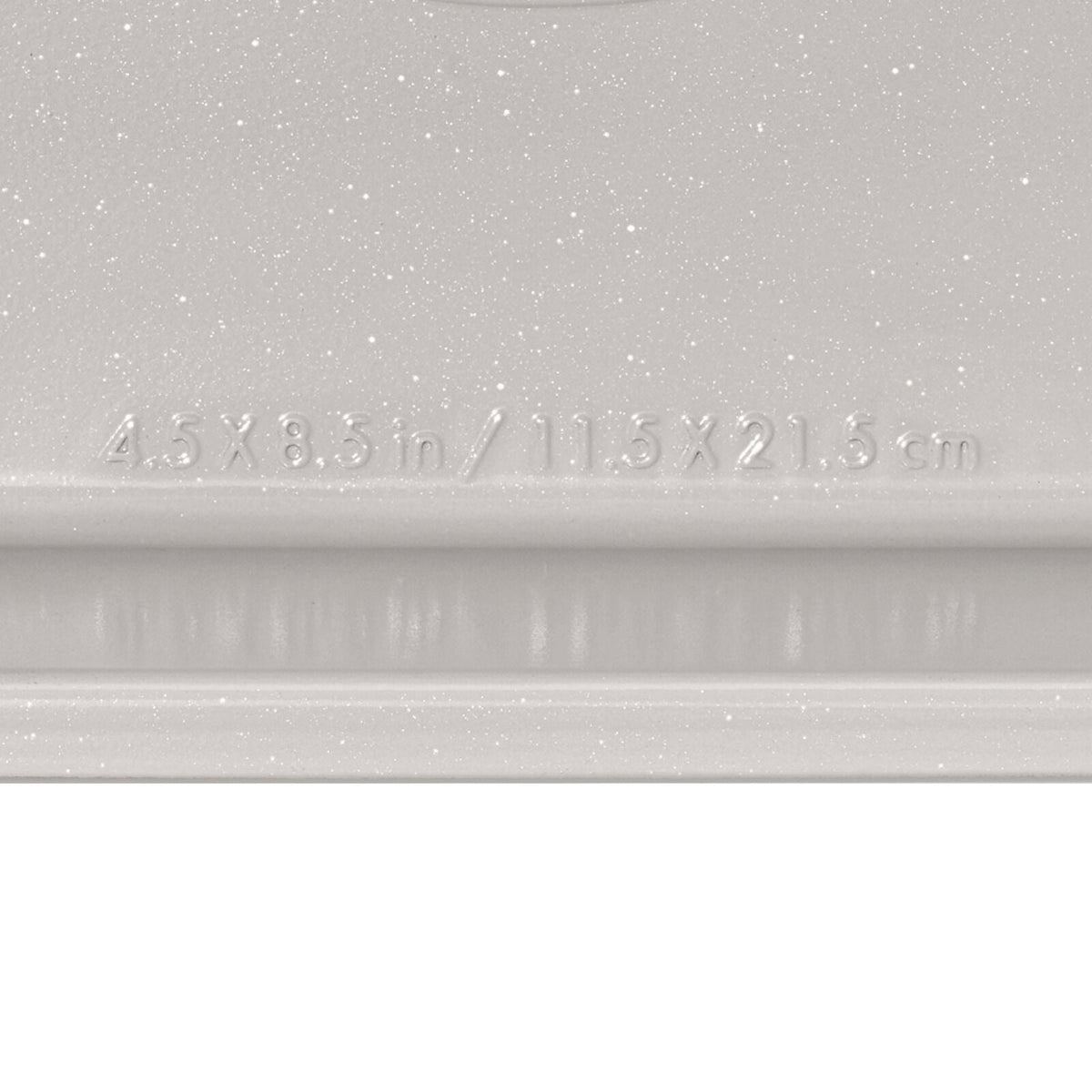 non-stick-pro-ceramic-coated-metal-bakeware-1-lb-loaf-pan-d8 oxo_1lb-loaf-pan_pdp_05.jpg