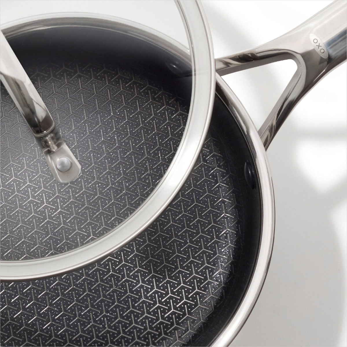 trident-hybrid-non-stick-stainless-steel-2-5-qt-saucepan-with-lid-k4 oxo_cc010465-001_trident-2p5qt-sauce_ss_pdp_03.jpeg