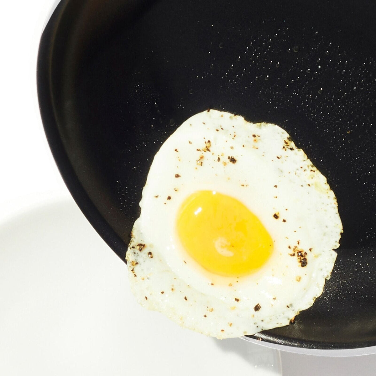 non-stick-pro-every-day-8-inch-frypan-a8 oxo_cc010468-001_nonstick-everyday-8in-fry-pan_pdp_02.jpg