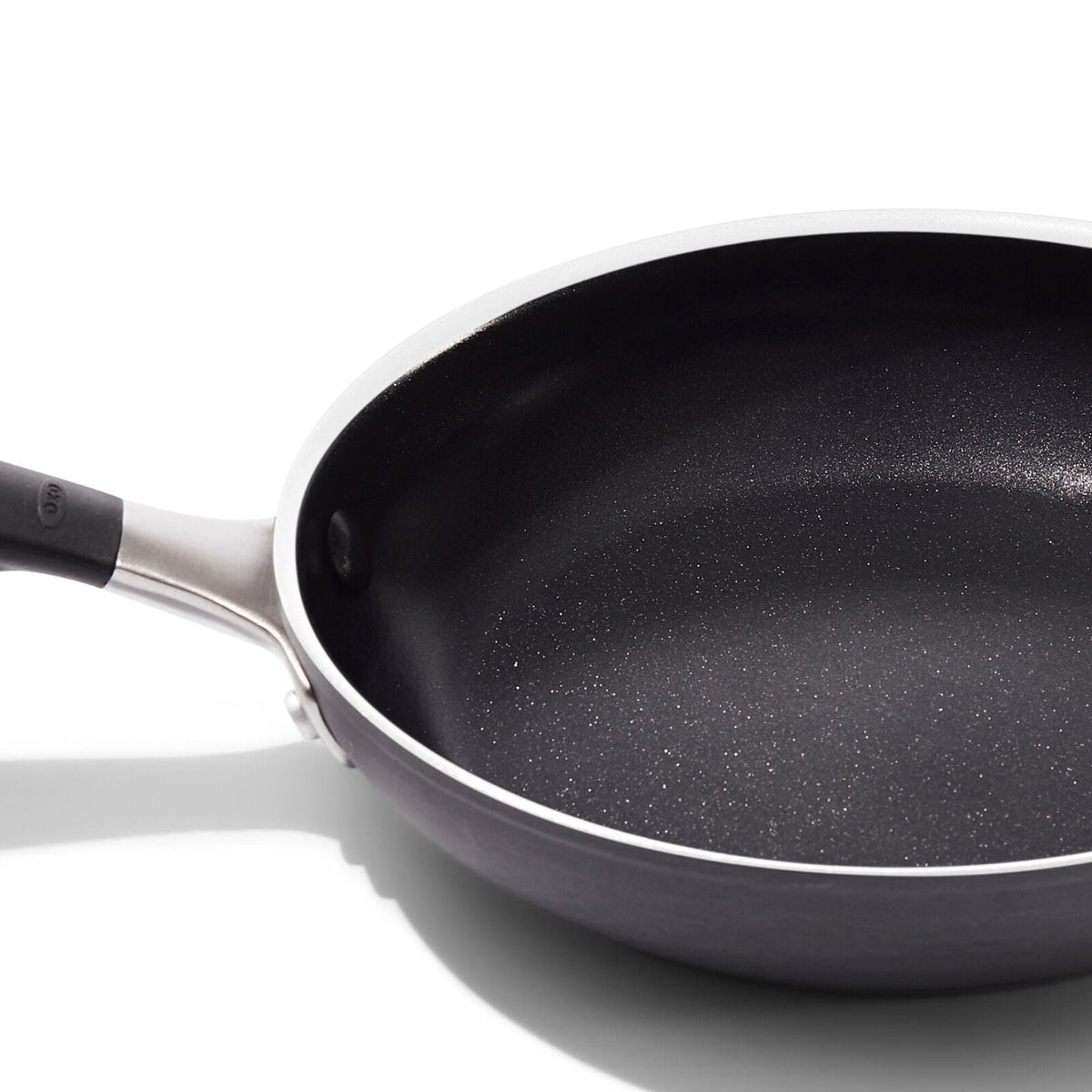 non-stick-pro-every-day-8-inch-frypan-a8 oxo_cc010468-001_nonstick-everyday-8in-fry-pan_pdp_06.jpg