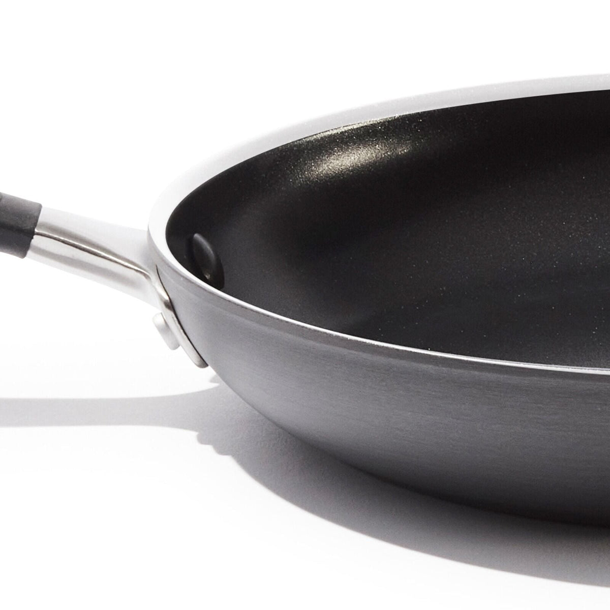 non-stick-pro-every-day-12-inch-frypan-s3 oxo_cc010470-001_nonstick-everyday-12in-fry-pan_pdp_06.jpg