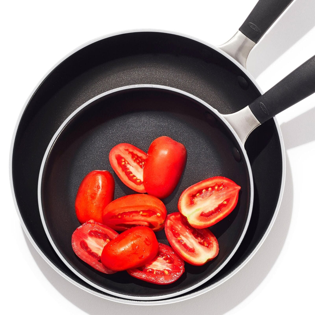 non-stick-pro-every-day-2-piece-frypan-set-t8 oxo_cc010473-001_nonstick-everyday-2pc-fry-pan-set_pdp_06.jpg