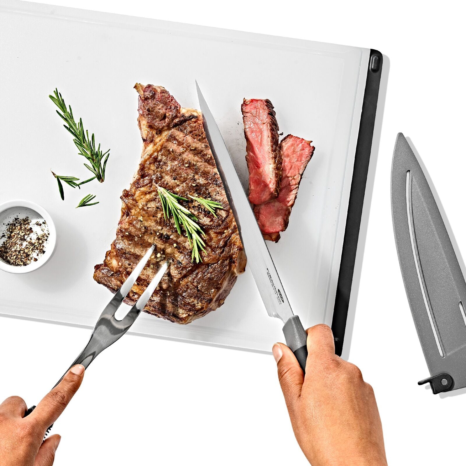 8-in-chefs-knife-with-locking-sheath-b6 oxo_chefs-knife-with-sheath_pdp_05.jpeg