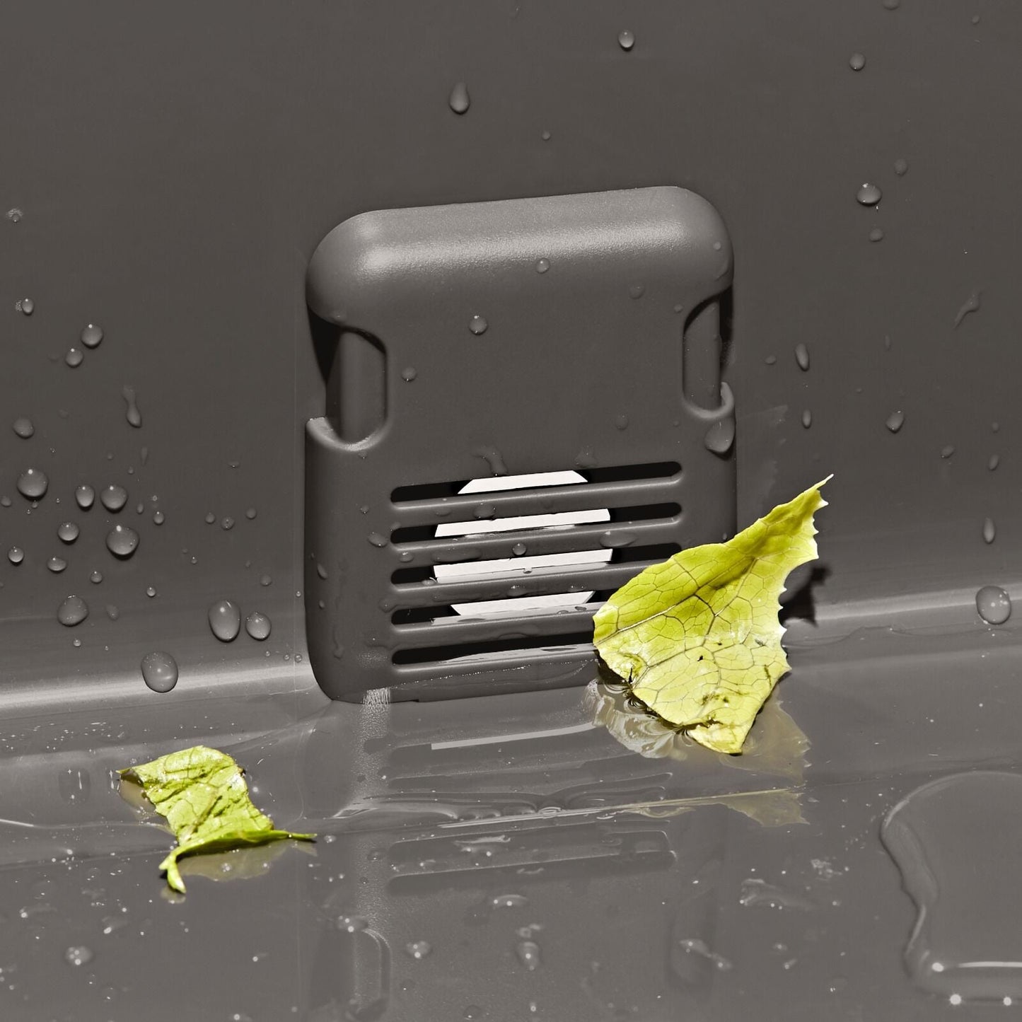 outdoor-wash-dry-and-stow-system-h1 oxo_cleaning_system_outdoor-9112100_034.jpg