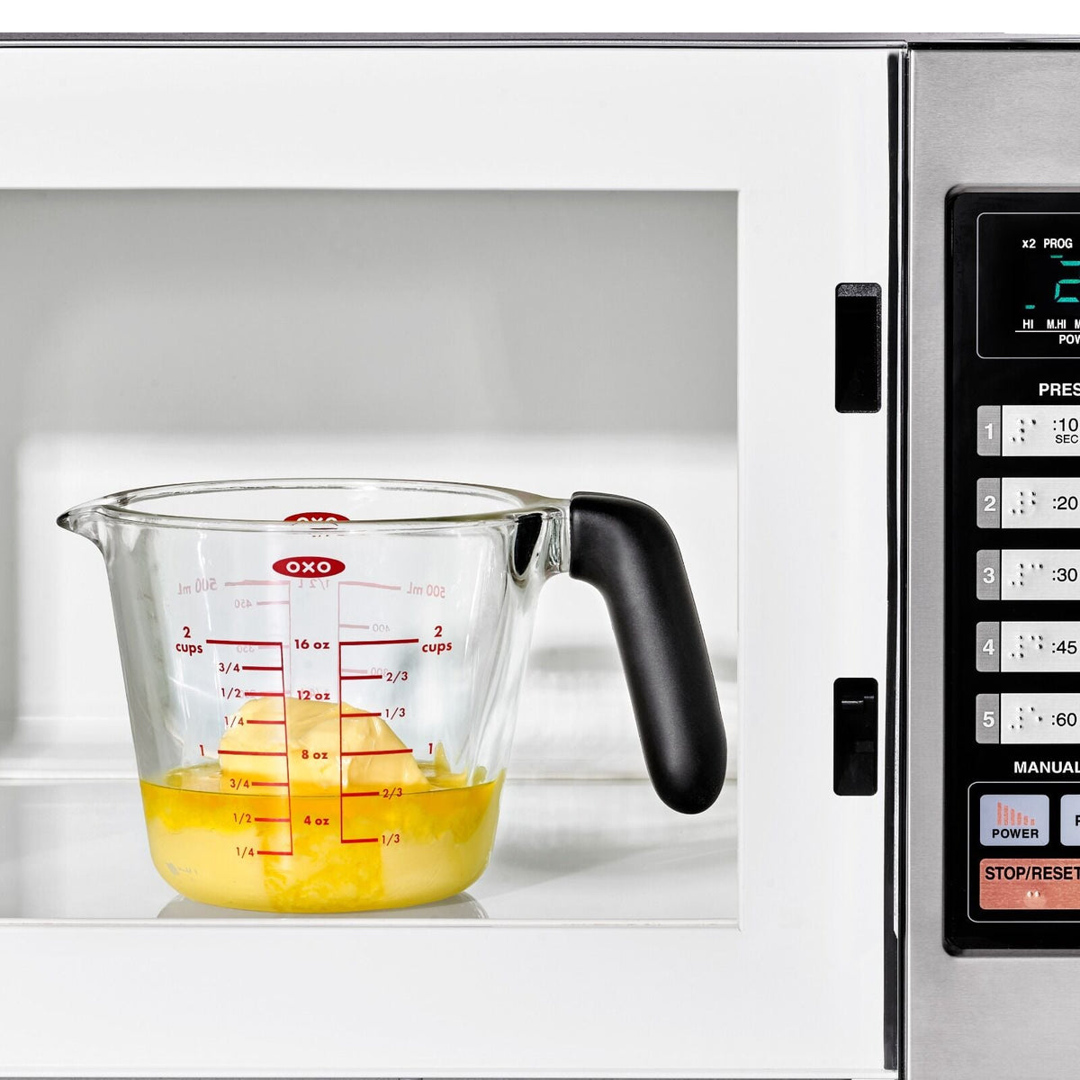 2-cup-glass-measuring-cup-with-lid-l4 oxo_glass_measuring_cup-11382100_029.jpg