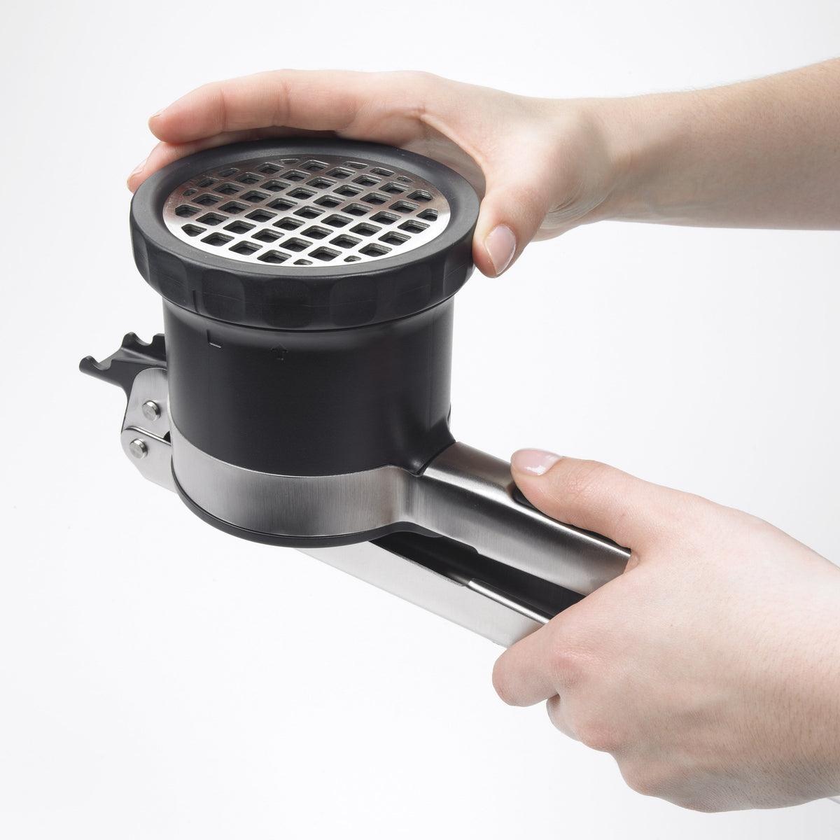 3-in-1-adjustable-potato-ricer-i5 oxo_good_grips_3-in-1_adjustable_potato_ricer_1129780_2.jpg