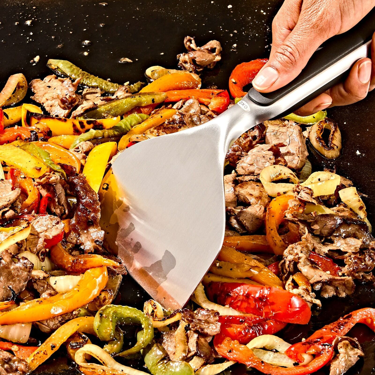 griddle-scraper-k6 oxo_griddle-scraper_pdp_02.jpeg