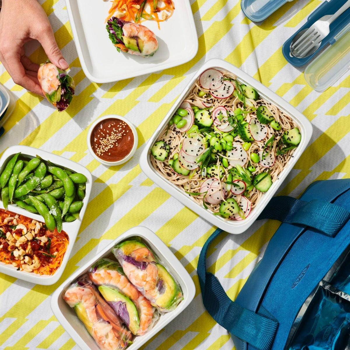 prep-and-go-salad-container-m7 oxo_prepgo_apdp_pdp_04.jpeg