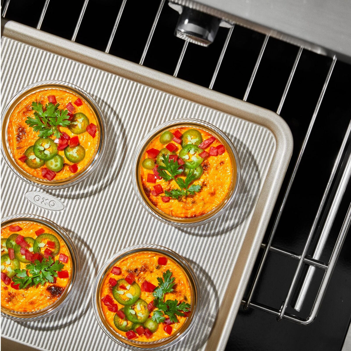 smart-seal-8-piece1-cup-glass-round-container-set-w3 oxo_smart_seal_containers-11382700_013.jpg