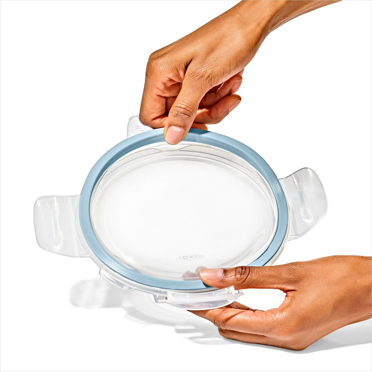 8-piece-smart-seal-glass-round-container-set-arctic-blue-p5 oxo_smartseal_round-glass-arctic_pdp_05_5.jpeg