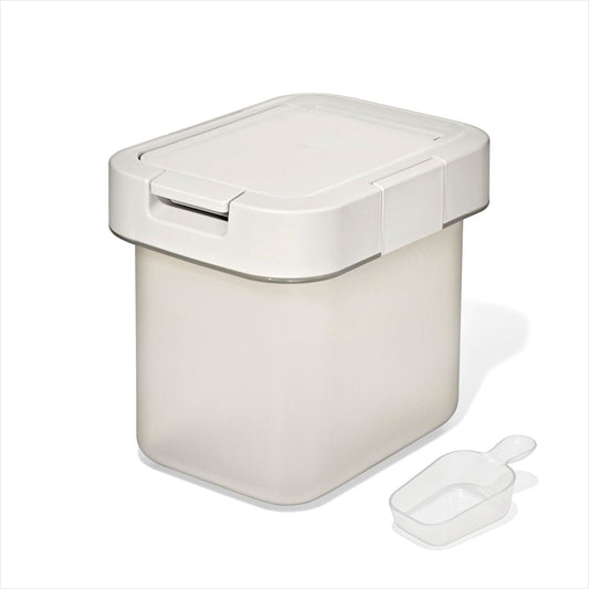 oxo-pet-airtight-food-container-with-scoop-small-y9 pet_7301700_airtight-food-container-small_apdp_00_main.jpg