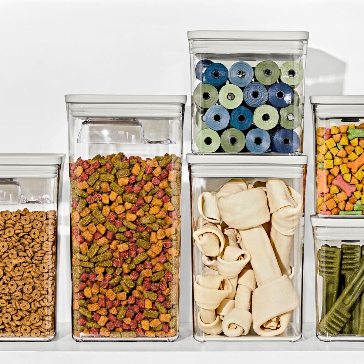 oxo-pet-pop-container-with-scoop-big-square-medium-4-4-qt-4-2-l-k6 pet_pop-food-treat-storage_pdp_03_1.jpeg