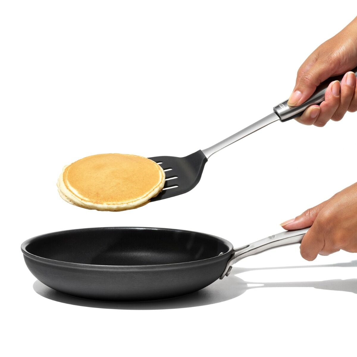 oxo-steel-silicone-flexible-turner-c0 stl_3120800_092120_8_rgb.jpg
