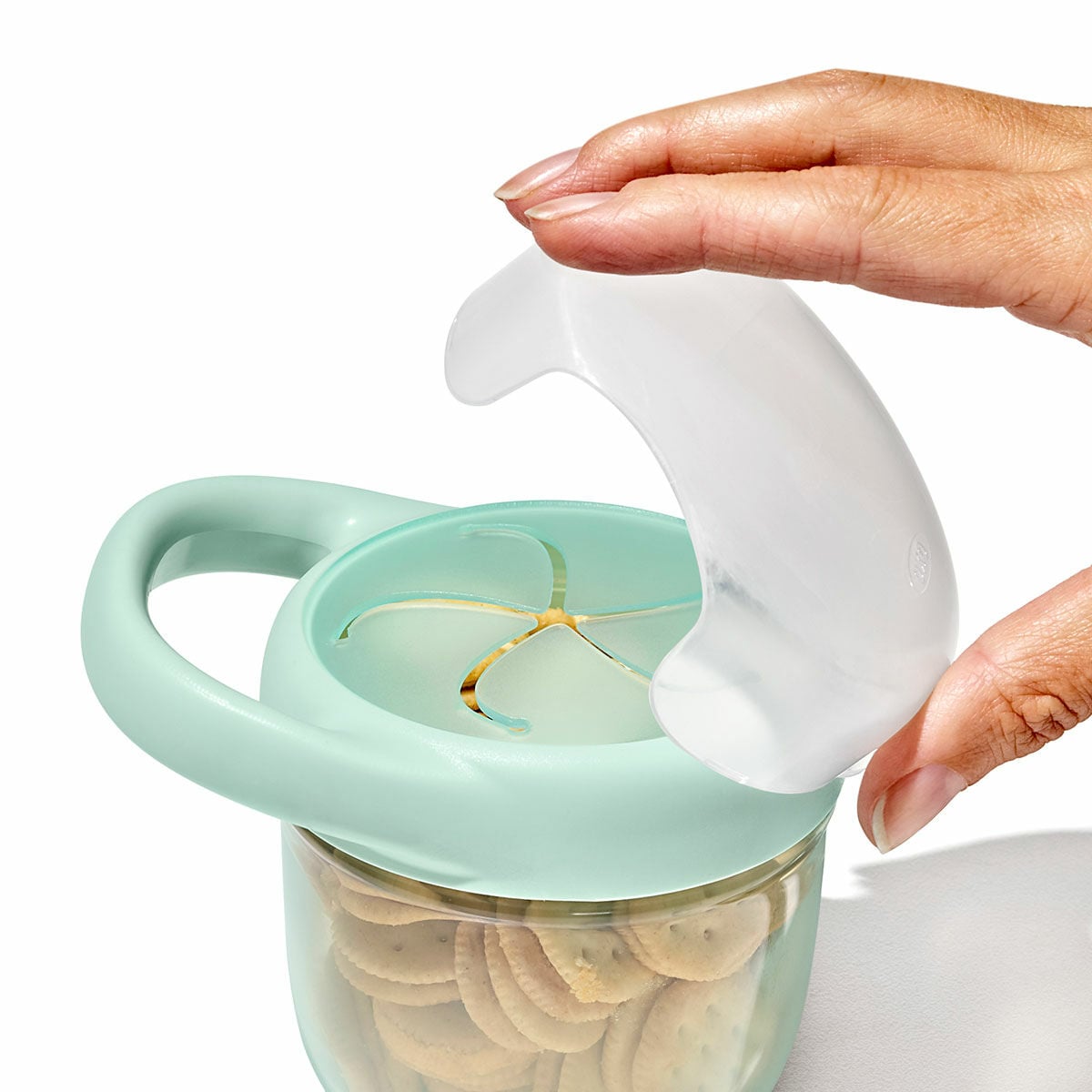 tot-snack-cup-with-lid-2-pack-k5 tot_61167200_snackcupwlid-opalblossom_05_1.jpg