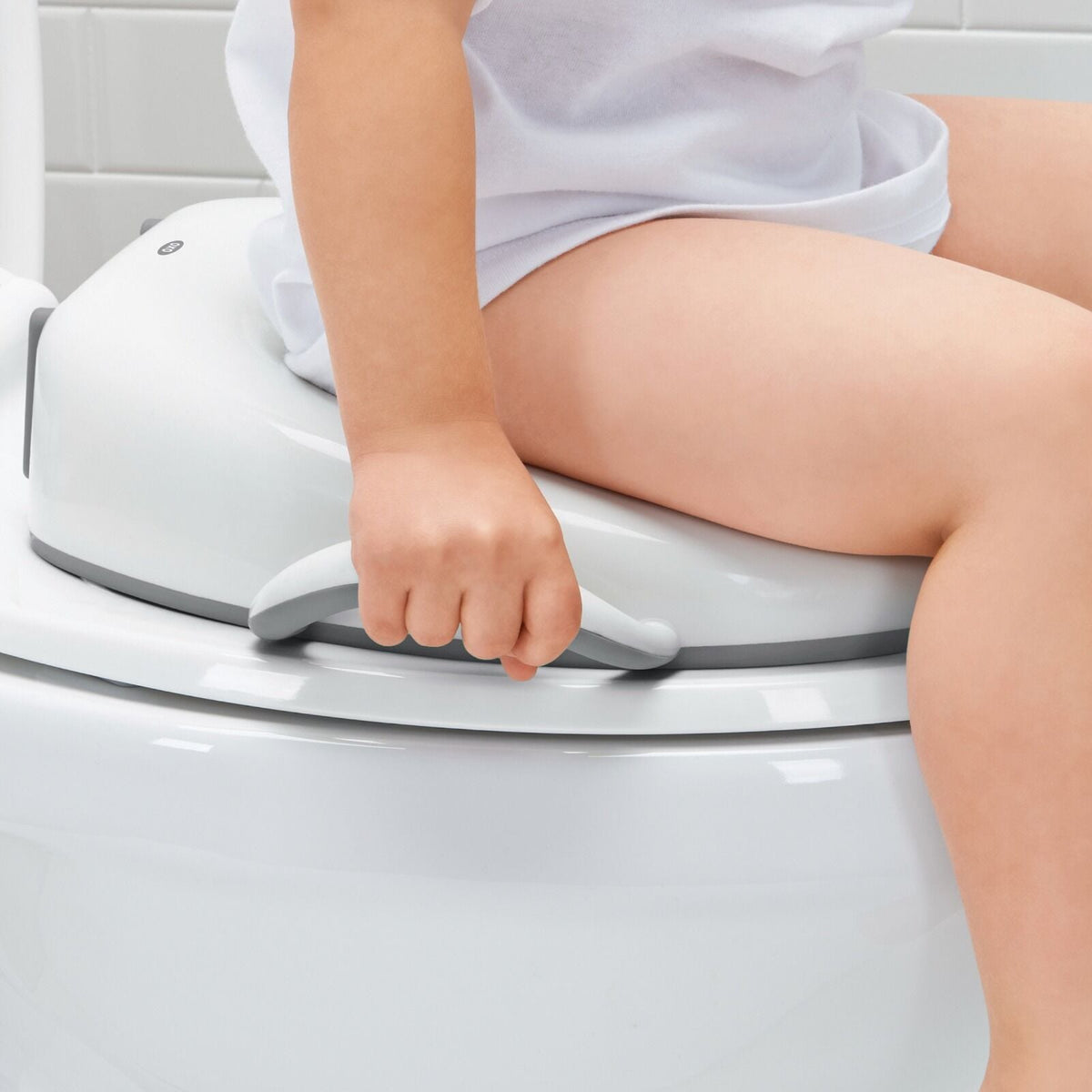 sit-right-potty-seat-gray-e5 tot_6315900_sitrightpottygray_pdp_04.jpg